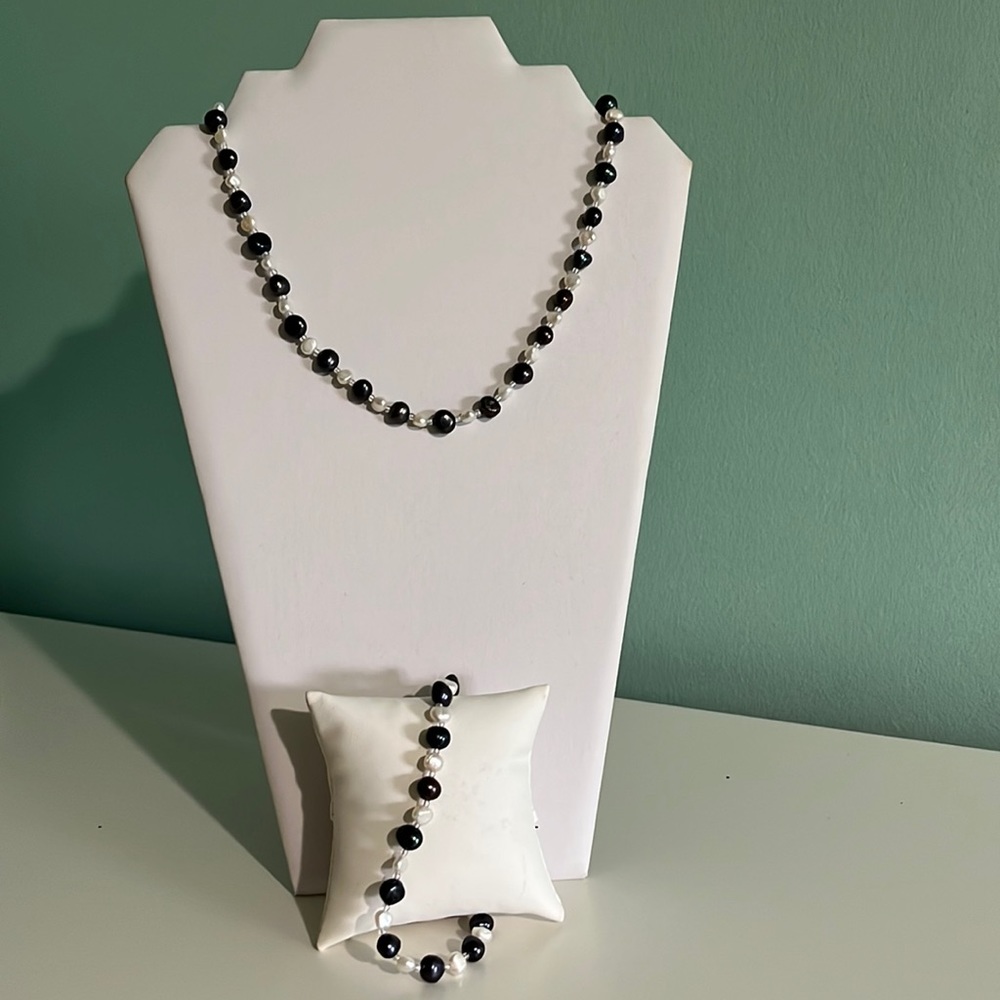 Pearl 2 Tone Necklace and Bracelet Costume Set